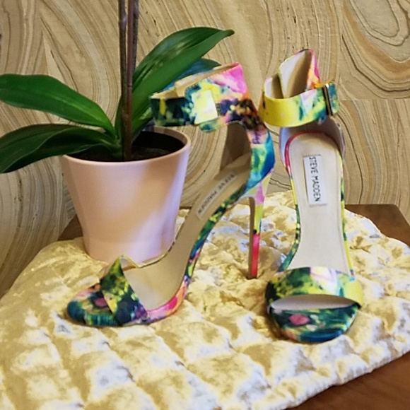 Steve Madden Shoes - Steve Madden Hot Pink Multi-color Heels